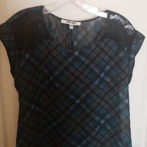 Daniel Rainn lace shoulder top